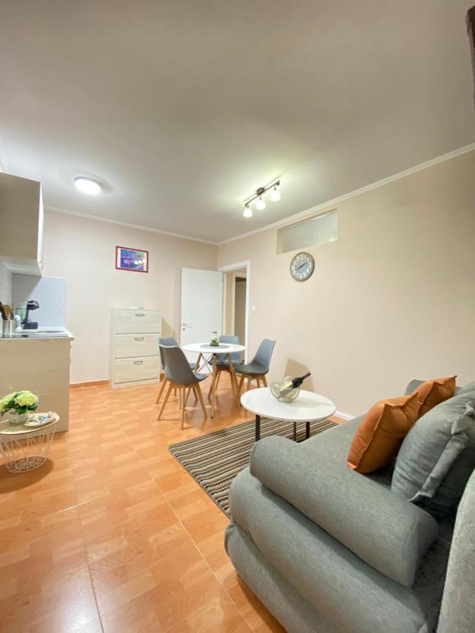 Aquata Apartments Тиват Екстер'єр фото